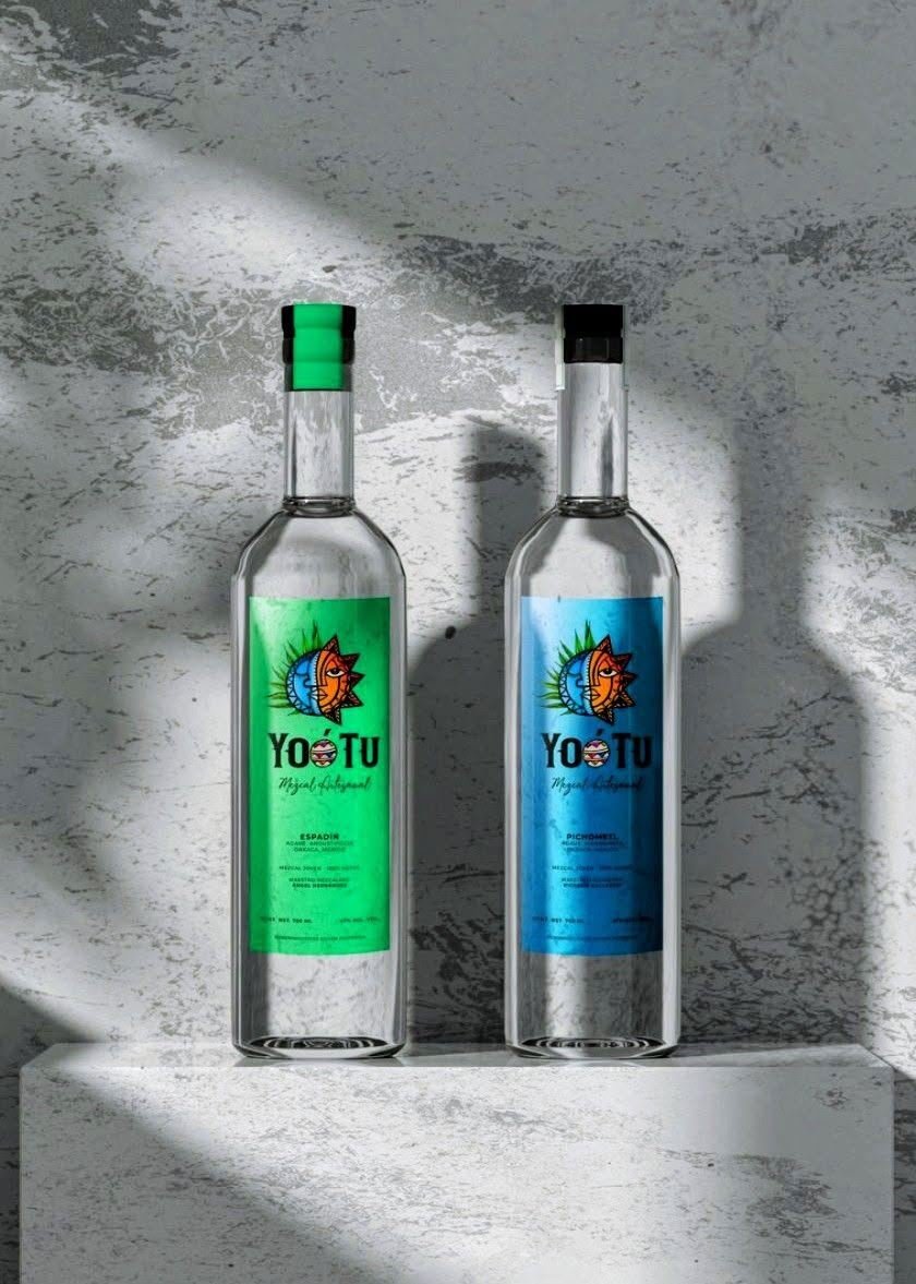 Botellas de Mezcal Yoó Tu Espadín y Pichometl